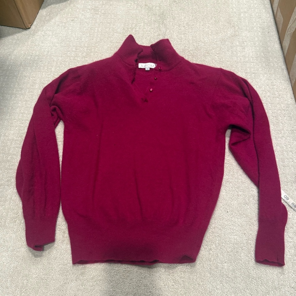 Axiom Magenta lambs wool sweater vintage